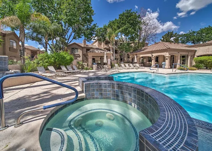 Golf, Shop & Hike: Gem W/ Perks! Scottsdale